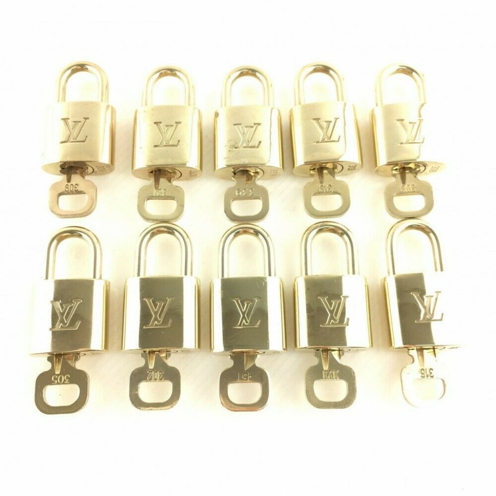 100% Auth Louis Vuitton 1 Lock & 1 Key